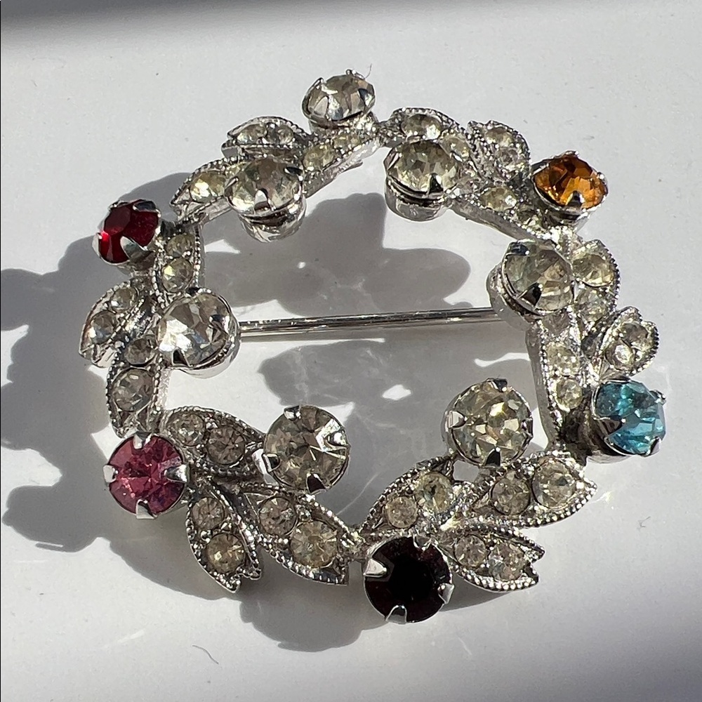 Vintage Eisenberg christmas Crystal Leaf Brooch in Silver and Multi-Color - Picture 2 of 3